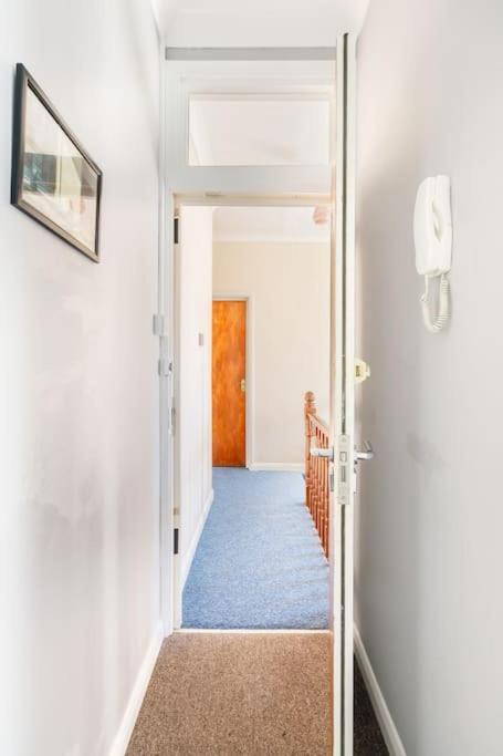 Apartment Cosy 2 Bed With Roof Terrace *
