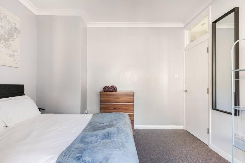 Cosy 2 Bed With Roof Terrace Worthing